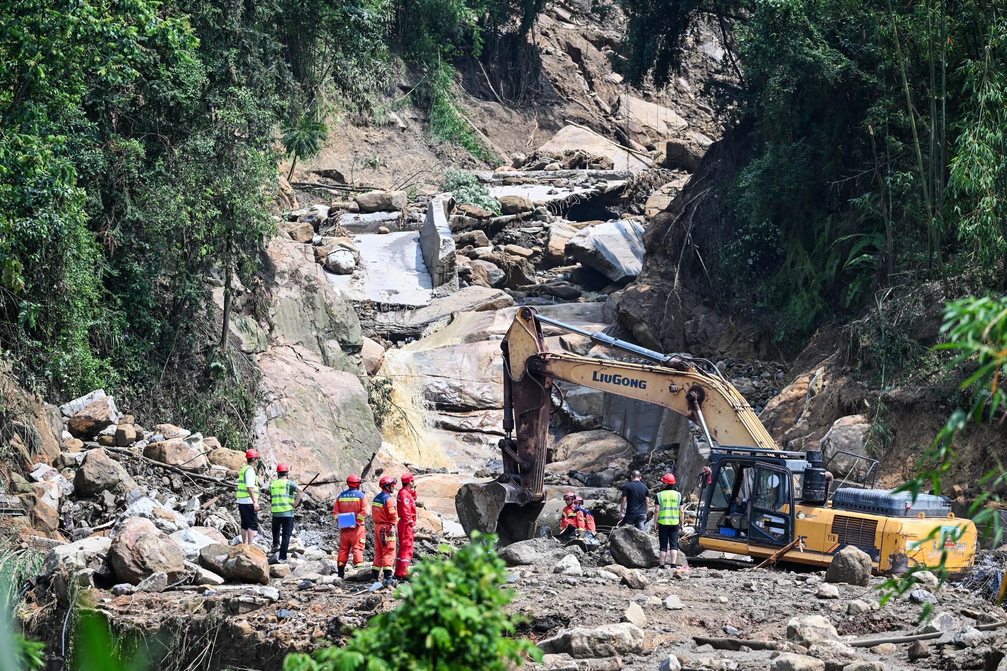Chongqing'de Şiddetli Yağmur Sonrası Üzücü Kayıplar