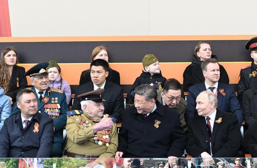 Xi Jinping, gaziyi düşündüğü için battaniye istedi