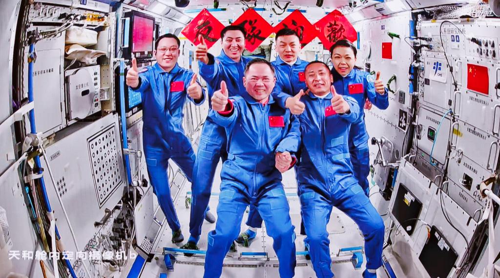 Çin'in Shenzhou-23 Astronotları Tiangong Uzay İstasyonu'nda