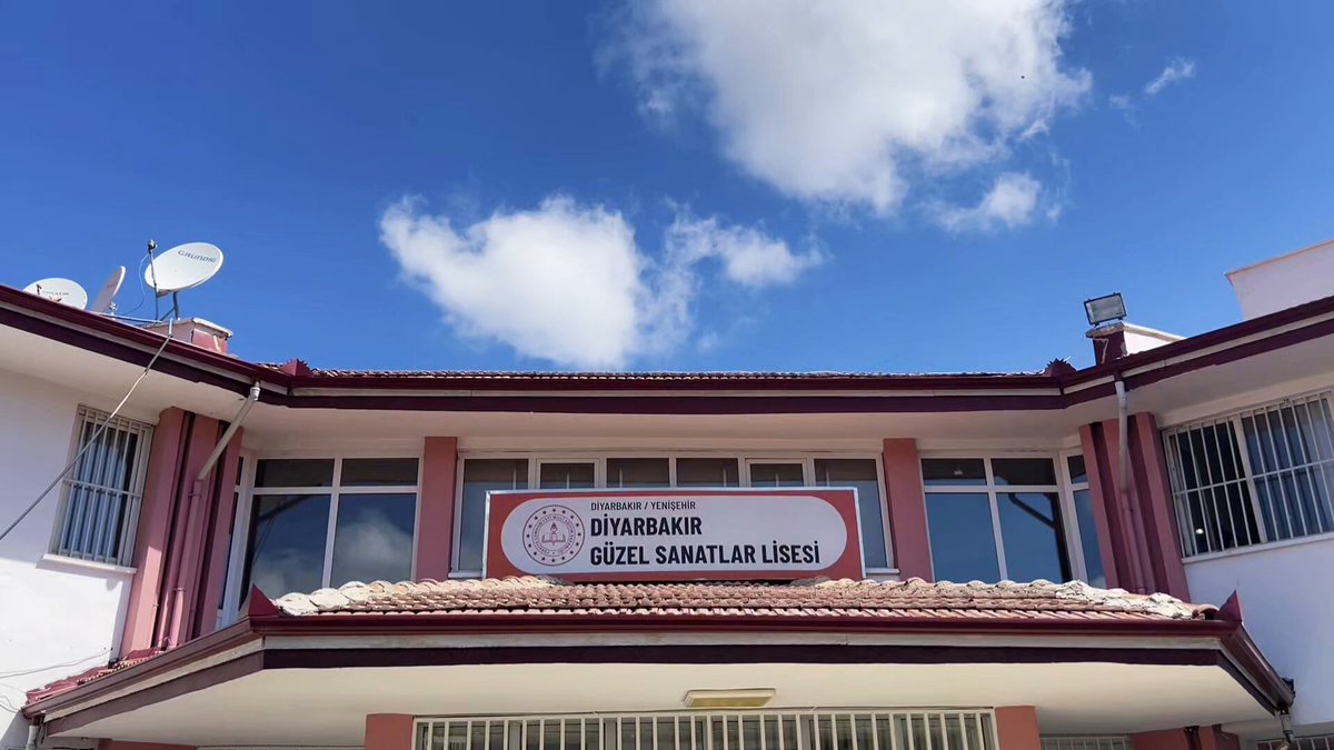 Güzel Sanatlar Lisesi'nde Bağış Töreni Gerçekleşti