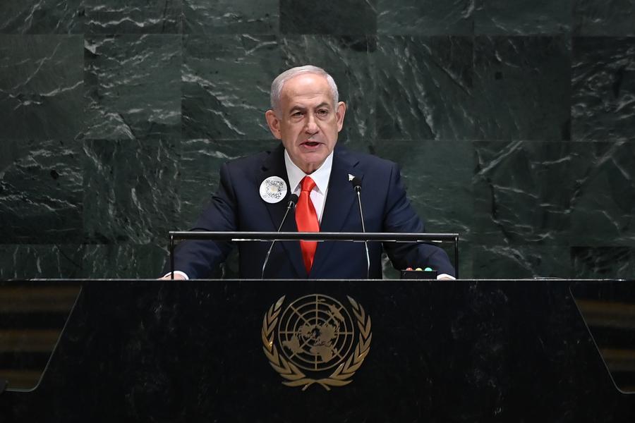 Netanyahu, Hizbullah'a karşı vuruşları artıracak