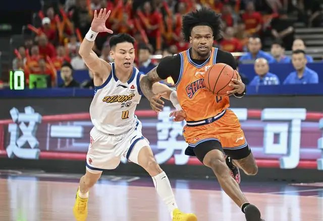 Şanghay Sharks, CBA Finalleri'ne üstün başladı