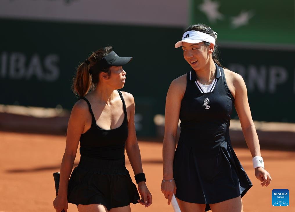 Wang Xinyu ve Hsieh Su-Wei, Fransa Açık'ta İkinci Tura Yükseldi