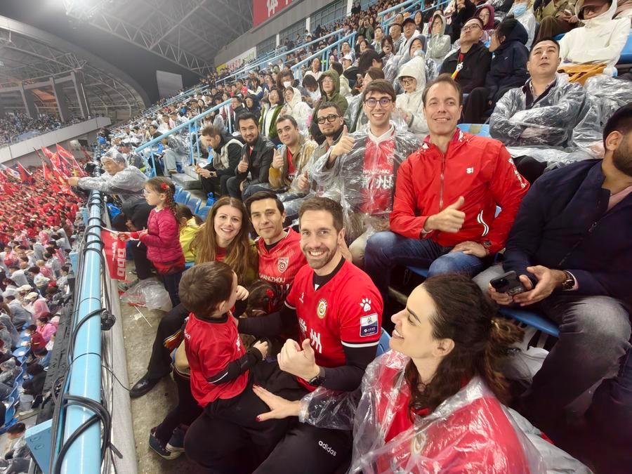Carlos Lorite, Su Super League ile Changzhou'ya Bağlandı