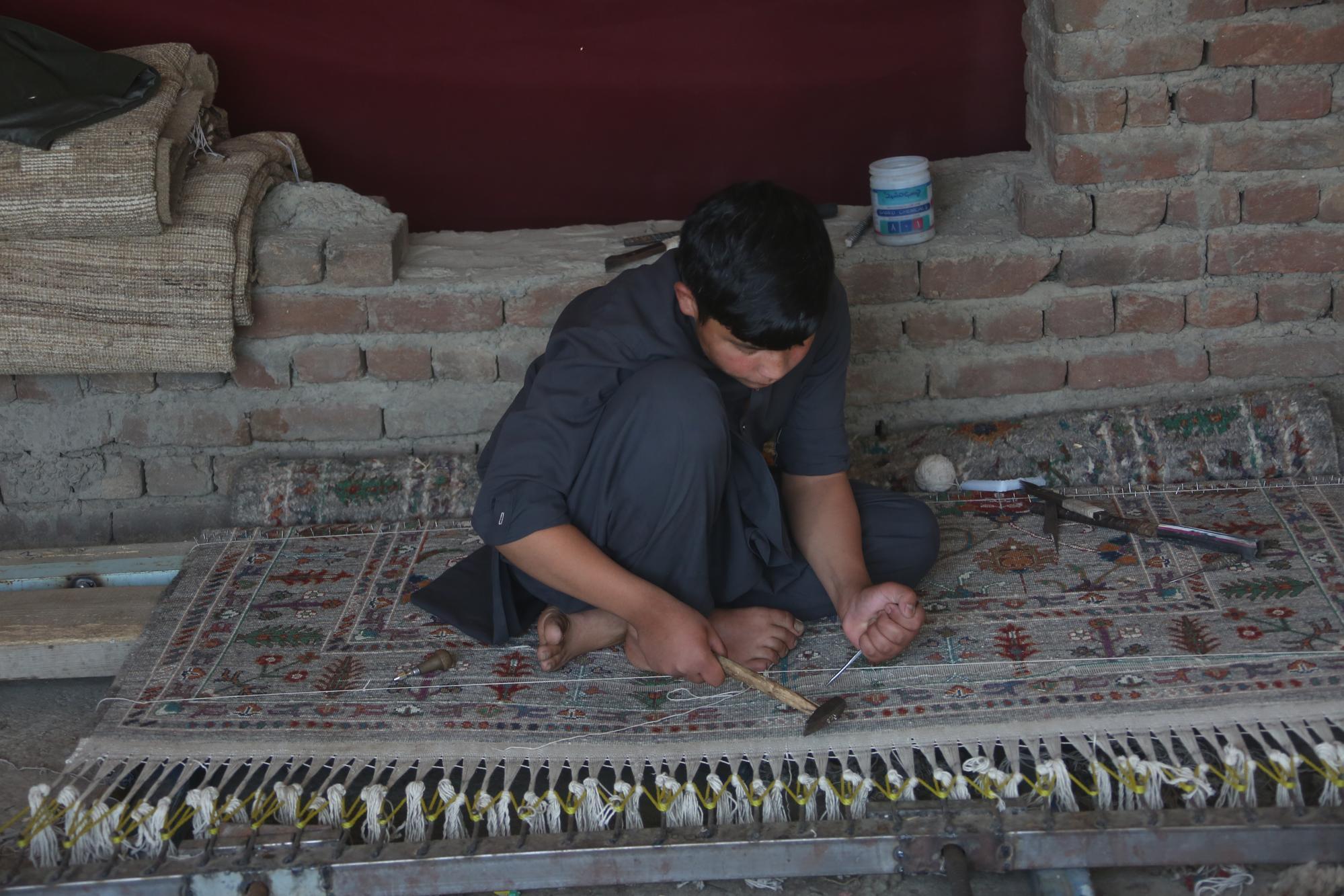 Afganistan'ın Kimliği: El Dokuması Halılar