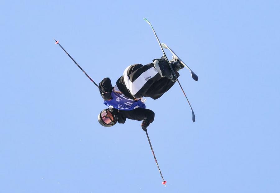 18 Yaşındaki Kayakçı Lin Hao, Dünya Kupası Finaline Kalamadı Ama Moralı