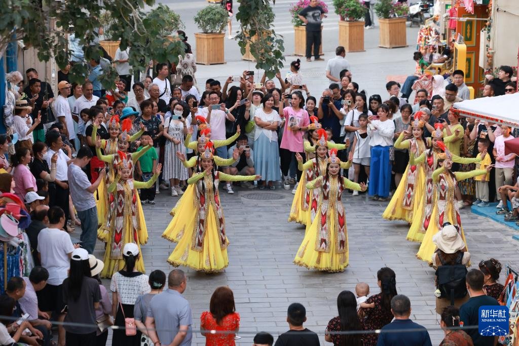 Xinjiang'da Tarihi Kalkınma Dönemi Rapora Göre